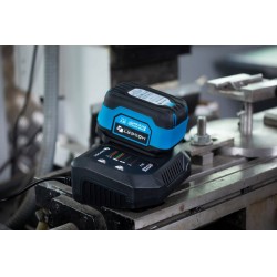 HOEGERT ŁADOWARKA 6A 18V DO AKUMULATORÓW BATERII HT2E243-C60