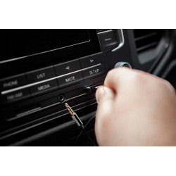 NEO TRANSMITER SAMOCHODOWY AUX-USB GD037