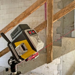 NIVEL SYSTEM LASER KRZYŻOWY 3D CZERWONY Bluetooth AKCESORIA WALIZKA CL3R