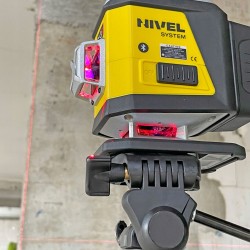 NIVEL SYSTEM LASER KRZYŻOWY 3D CZERWONY Bluetooth AKCESORIA WALIZKA CL3R