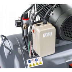 POWERMAT KOMPRESOR OLEJOWY 4KM 200L 650L/MIN 8BAR +WĄŻ 15M PM-KO-200T-400V