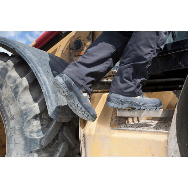 93b54bba3c1f294e32070d24f06c20c4