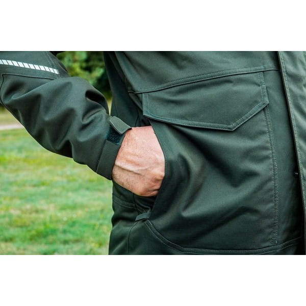 0e798046cb727e3bfb5f552e0857918d