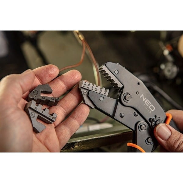 29dcb6f9fb3449918d3d36e341d2d9b9