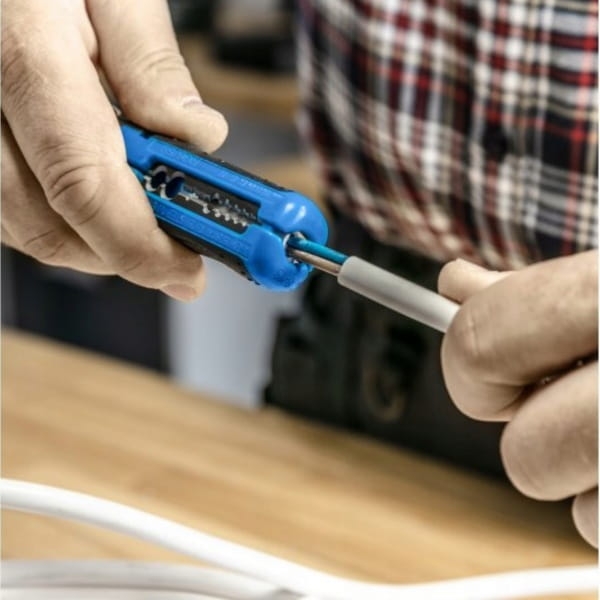 2d0556d224d43a27c3de1a11a0b1a3b7