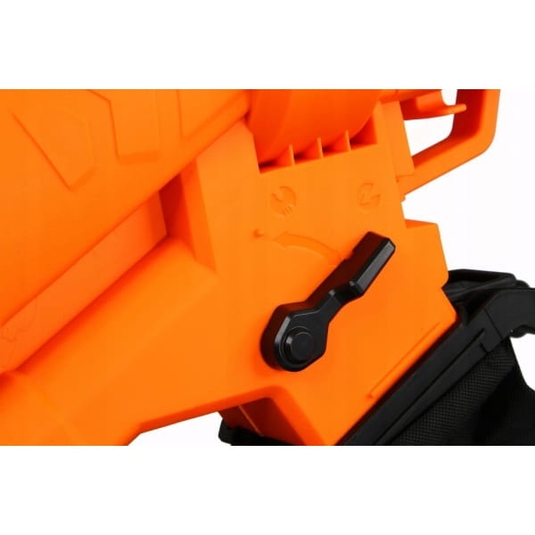 e8565f3b4beb34615840bdf3a1c4565a