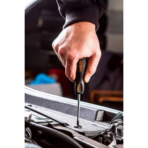 f1c4df56eedf3892f63ee4f305ff7e96