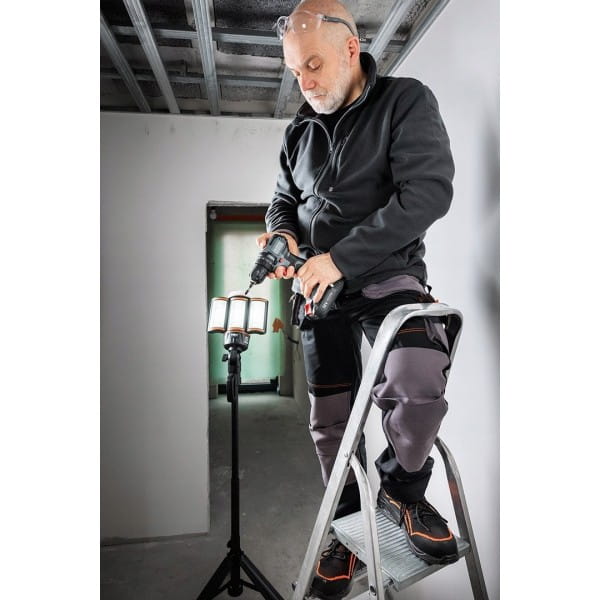 df0e59c6237553648eb681f992dd0bb8