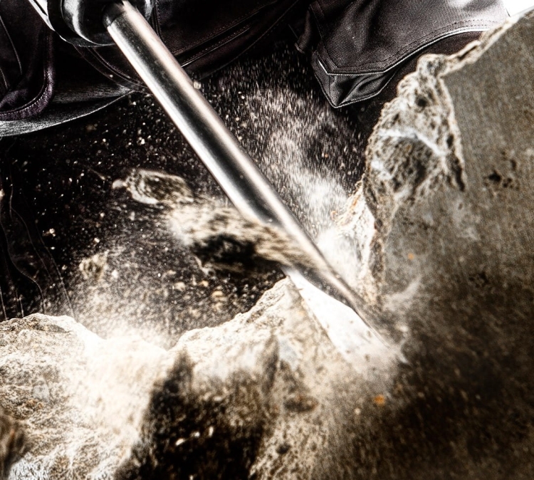 GRAPHITE MŁOT WYBURZENIOWY 45J HEX 30MM 1700W 1500RPM +DŁUTO WALIZKA 58G868