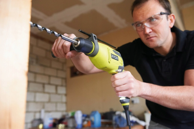 RYOBI WIERTARKA UDAROWA RPD680-K 680W UCHWYT 13mm + WALIZKA REGULACJA
