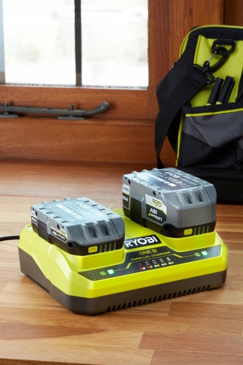 RYOBI ŁADOWARKA 2 stanowiskowa 18V ONE+ RC18240G