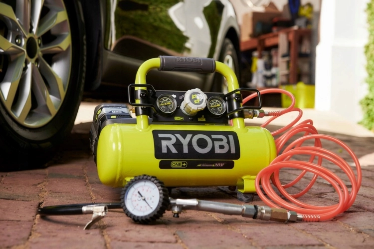 RYOBI KOMPRESOR SPRĘŻARKA DO KÓŁ 8.3 Bar 18V AKUMULATOROWY ONE+ R18AC-0