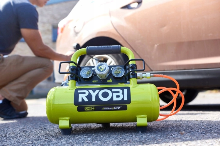 RYOBI KOMPRESOR SPRĘŻARKA DO KÓŁ 8.3 Bar 18V AKUMULATOROWY ONE+ R18AC-0