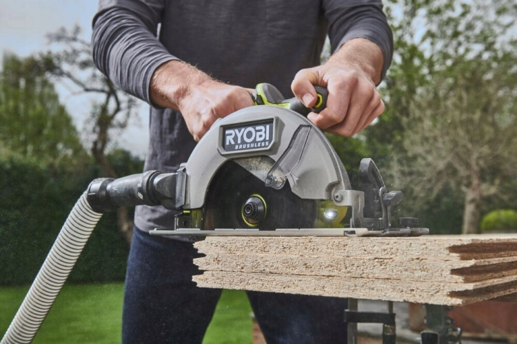 RYOBI PIŁA PIŁARKA TARCZOWA 184MM BEZSZCZOTKOWA AKUMULATOROWA 18V RCS18BL-0