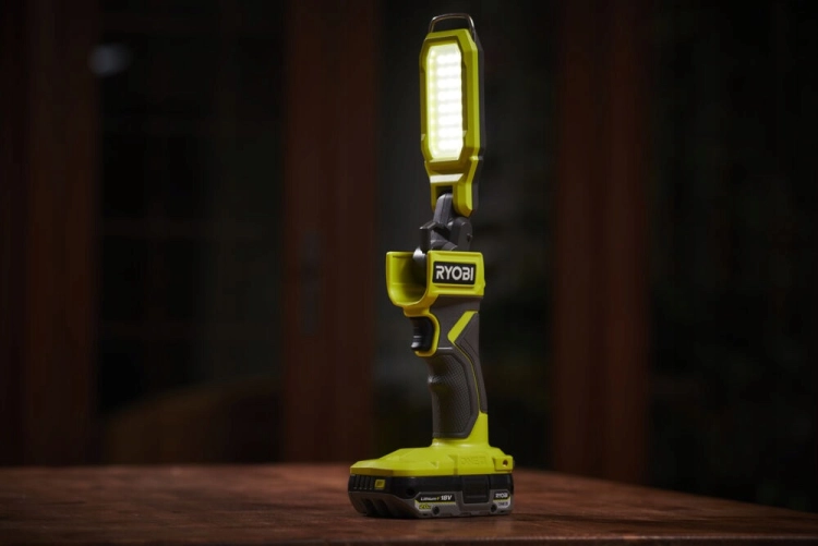 RYOBI LAMPA ROBOCZA WARSZTATOWA AKUMULATOROWA INSPEKCYJNA ONE+ 18V RSL18-0
