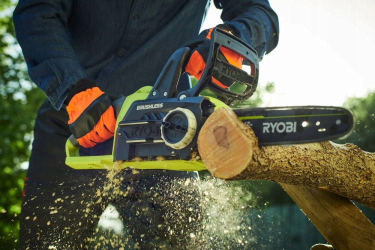 RYOBI AKU PILARKA BEZSZCZOTKOWA PIŁA ŁAŃCUCHOWA GAŁĘZIÓWKA 18V OCS1830 30CM