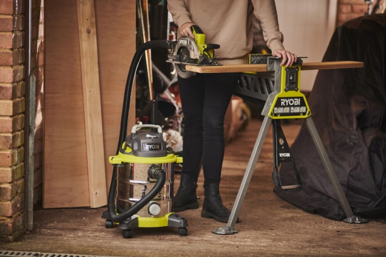 RYOBI ODKURZACZ 1250W NA MOKRO I NA SUCHO 20L +AKCESORIA RVC-1220I-G
