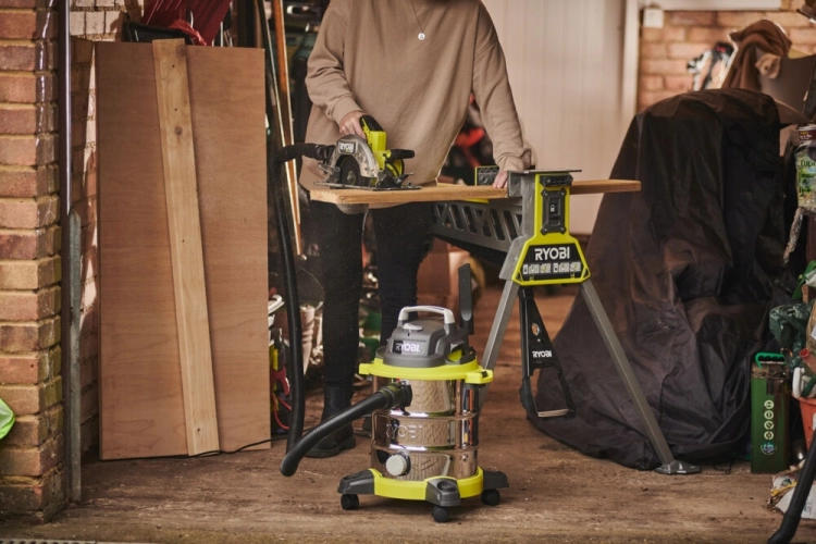 RYOBI ODKURZACZ 1250W NA MOKRO I NA SUCHO 20L +AKCESORIA RVC-1220I-G
