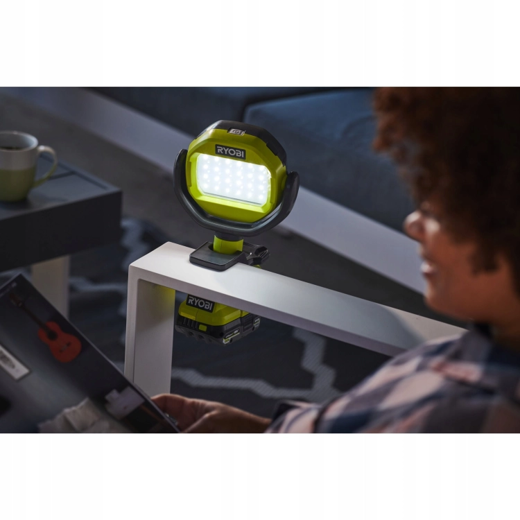 RYOBI LAMPA LED NA ZACISK Z GŁOWICĄ 360 STOPNI 1000 LM 18V ONE+ RLCL18-0